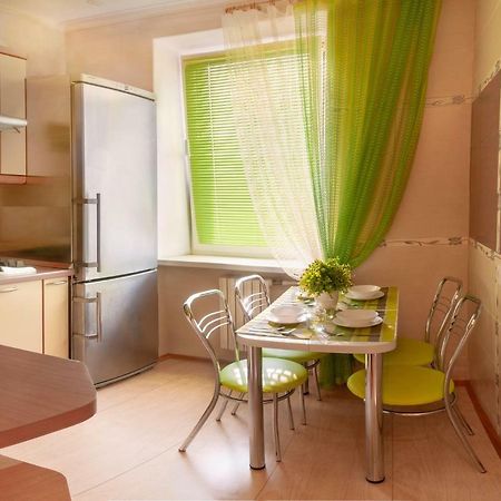 Luxury 3 Rooms Apartments In Center By Green House โปลตาวา ภายนอก รูปภาพ