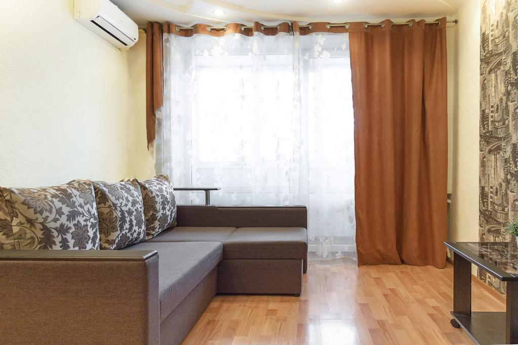 Luxury 3 Rooms Apartments In Center By Green House โปลตาวา ภายนอก รูปภาพ
